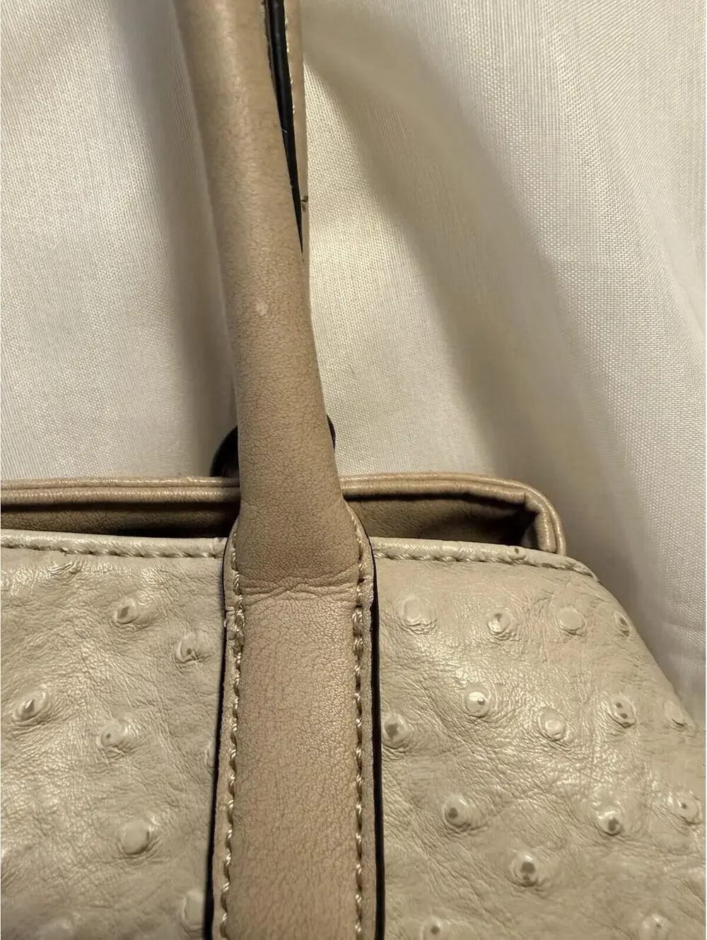 Y2K Guess Faux Ostrich Satchel Tan Shoulder Bag